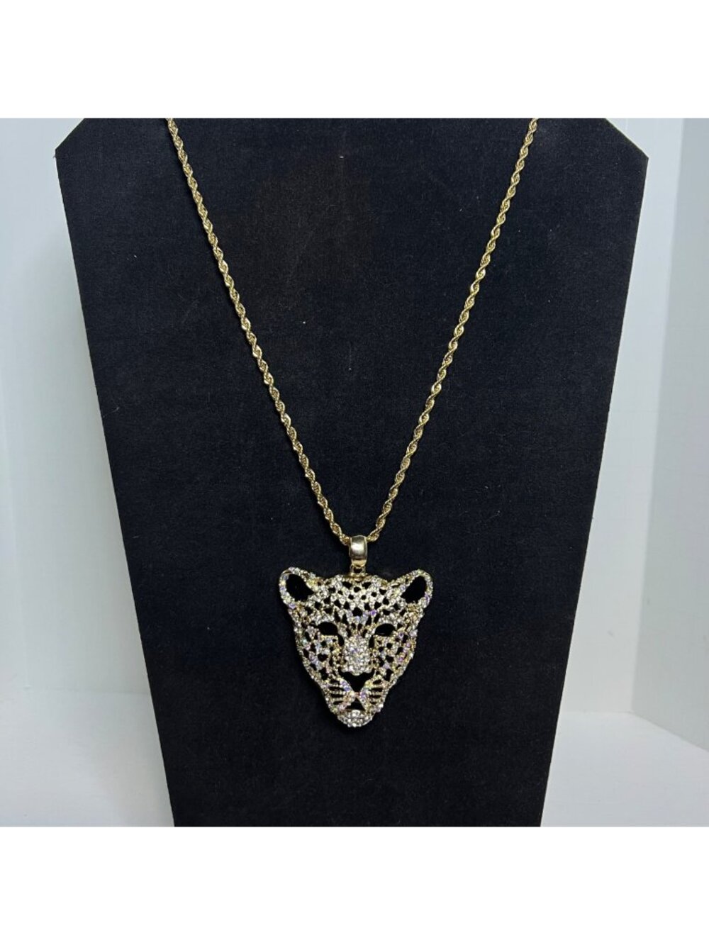 Gold Tone Rope Chain Necklace With AB Rhinestone Leopard Head Pendant (6389)